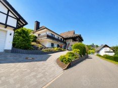 Hauptbild PROVISIONSFREI !!! Ein Haus, zwei Welten: Stilvoll modernisiert und bereit für Ihre Zukunft