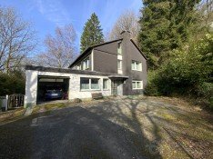 Hauptbild Familienidylle mit viel Grün - Einfamilienhaus auf großem, vielseitigem Grundstück